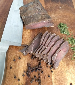 Превью Мясо северного оленя полукопченое (охлажденное)